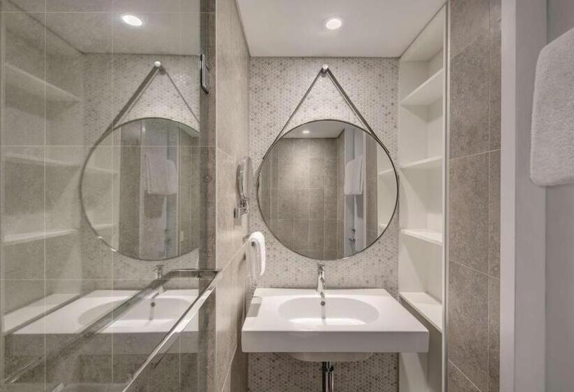 Апартаменты 2 Спальни, Adina Apartment Hotel Bondi Beach Sydney