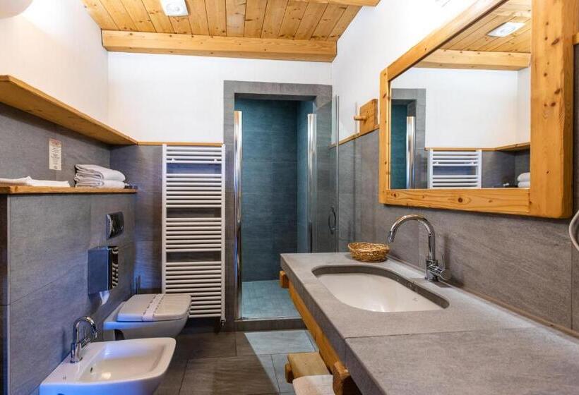 جناح جونيور, Agriturismo La Fiorida