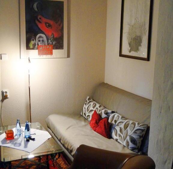 Номер Стандарт, Rosindell Cottage