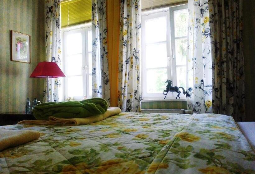 Номер Стандарт, Rosindell Cottage