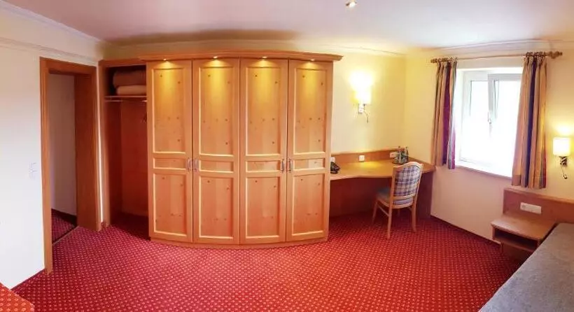 スタンダードトリプルルーム, Berghotel Mühle