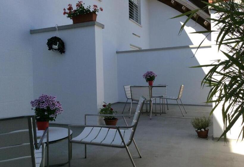 חדר משפחתי, 15.92