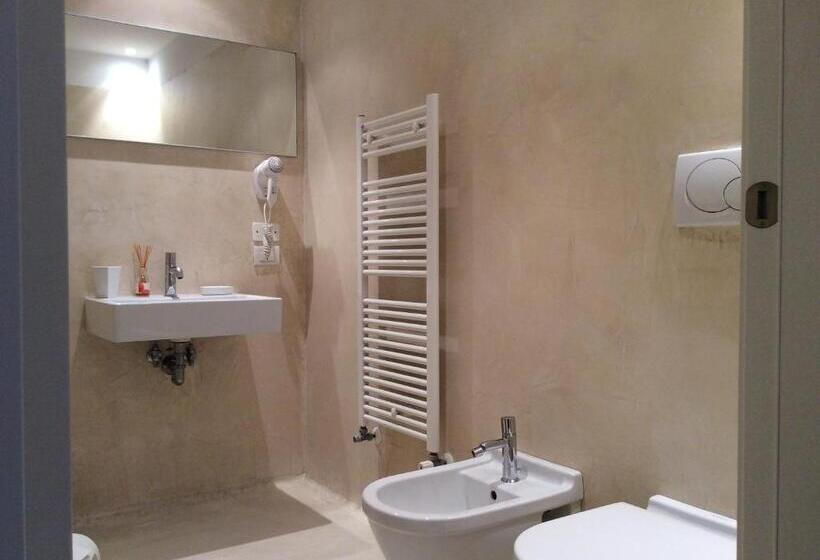 חדר משפחתי, 15.92