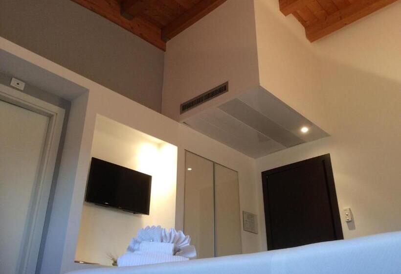 חדר סטנדרט, 15.92