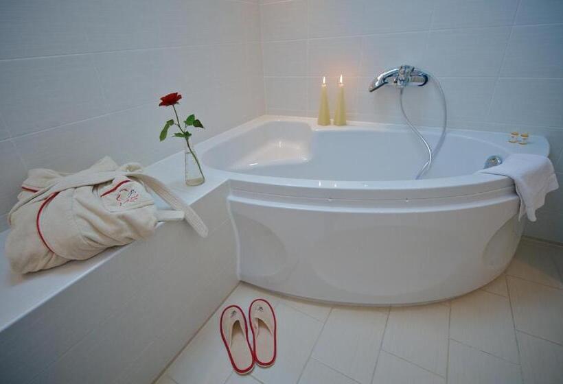 Люкс, Benniksgaard