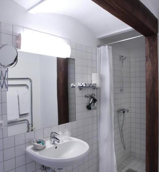 Номер Стандарт, Benniksgaard