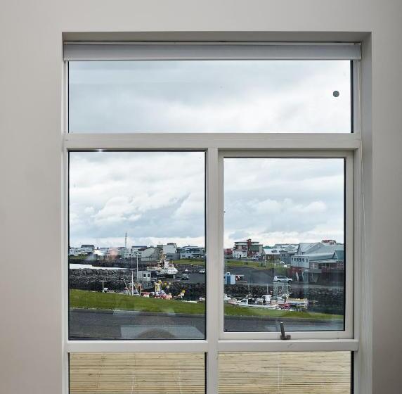 سوییت, Berg By Keflavik Airport