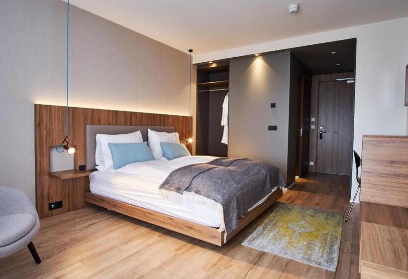 اتاق سوپریور, Berg By Keflavik Airport