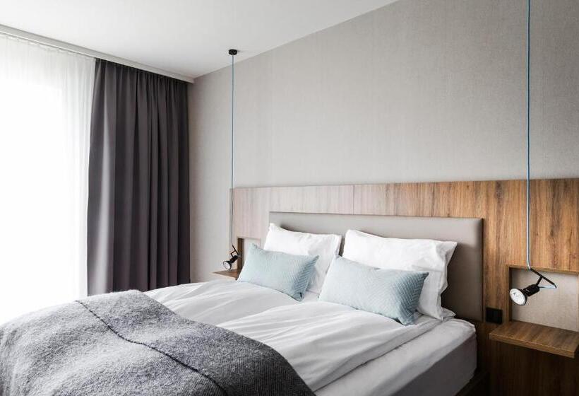 اتاق سوپریور, Berg By Keflavik Airport