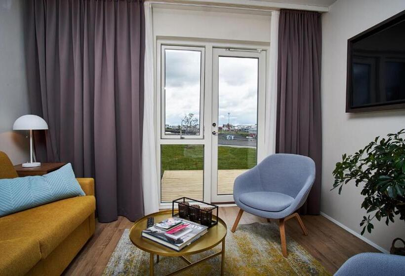 سوییت, Berg By Keflavik Airport