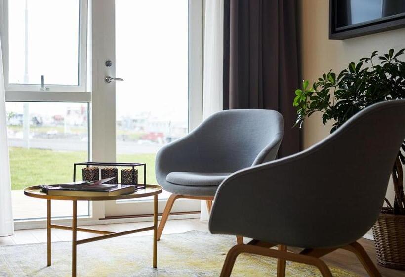 سوییت, Berg By Keflavik Airport