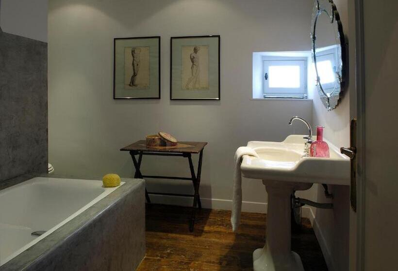 غرفة عائلية, Château De Labro   Teritoria