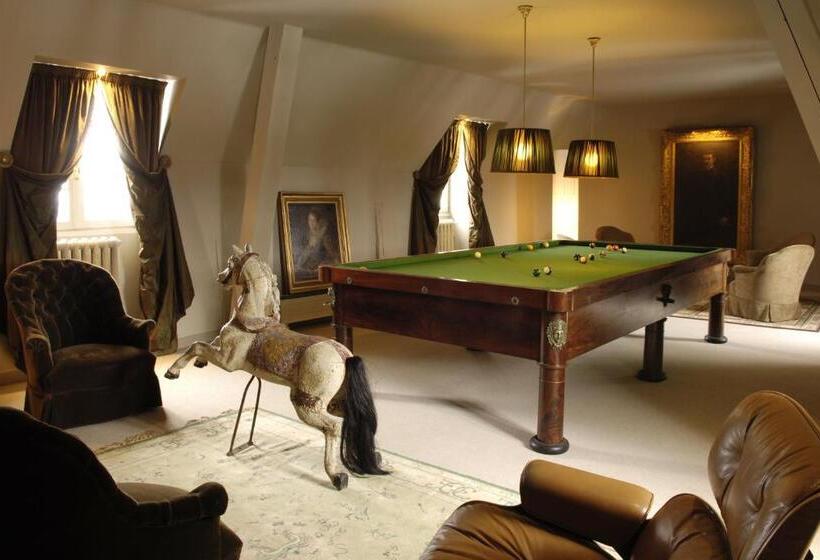 غرفة قياسية مطلّة علي حمام السباحة, Château De Labro   Teritoria