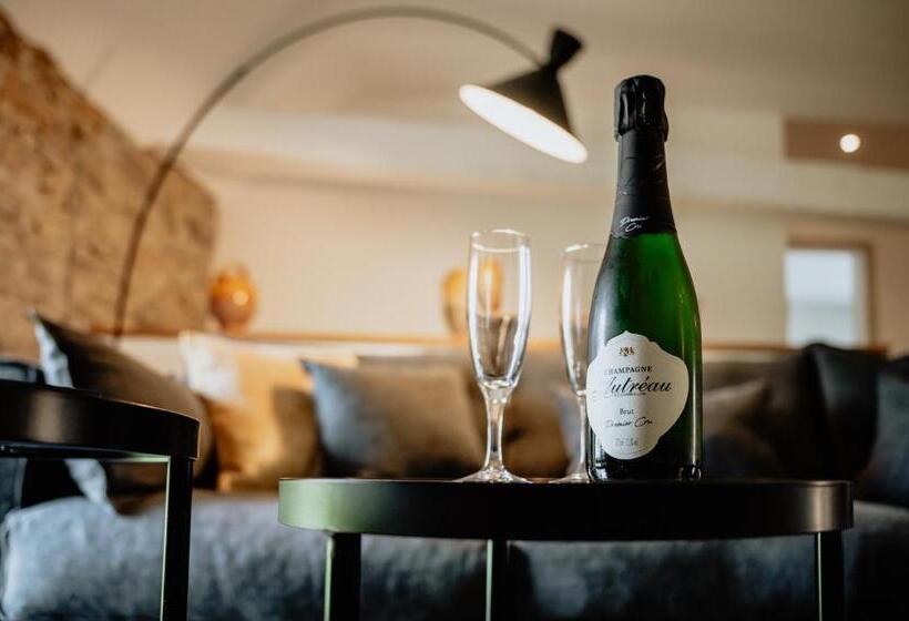 جناح, Château De Labro   Teritoria