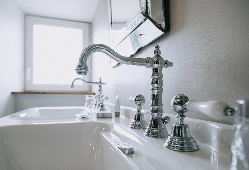 جناح, Château De Labro   Teritoria