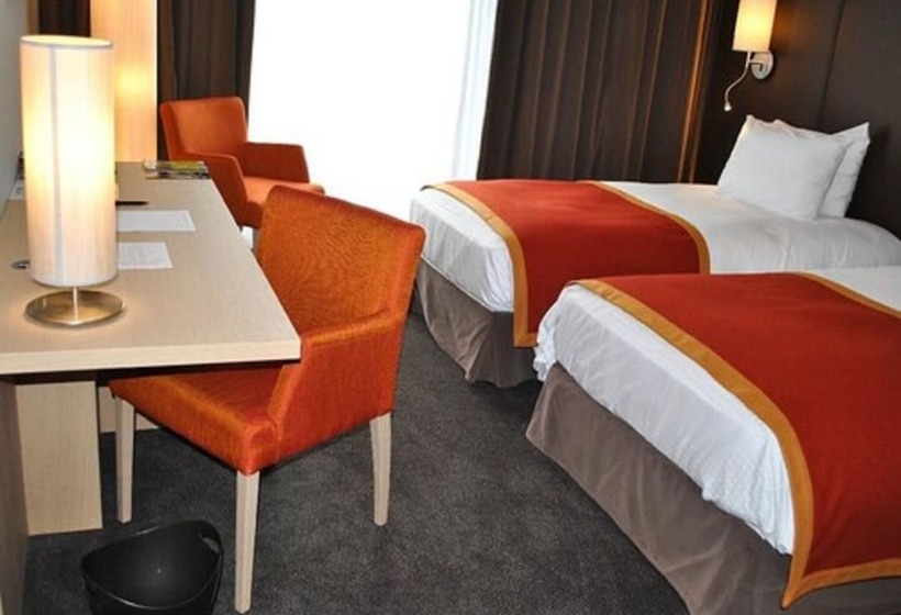 חדר סטנדרט, De La Source