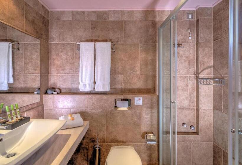 סוויטה, Fiscardo Bay