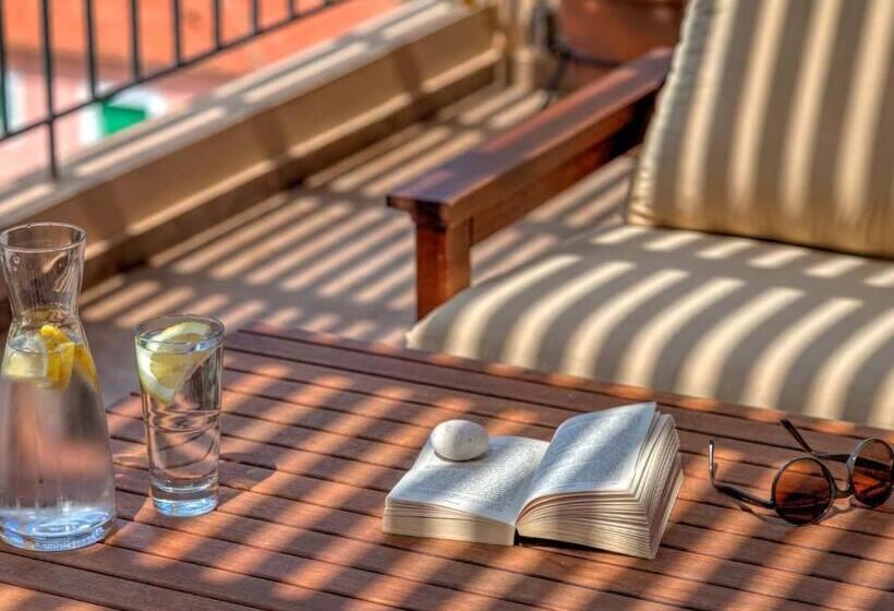 סוויטה, Fiscardo Bay