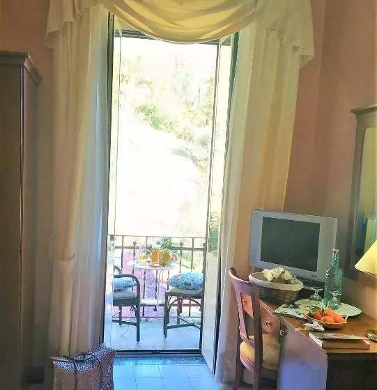 シングルデラックスルーム, La Rondinella