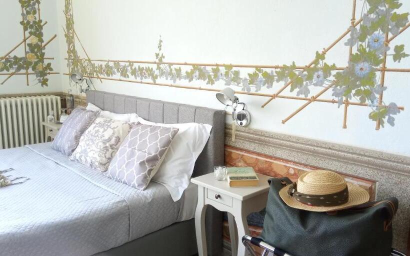 스탠다드 룸 호수 전망, La Rondinella