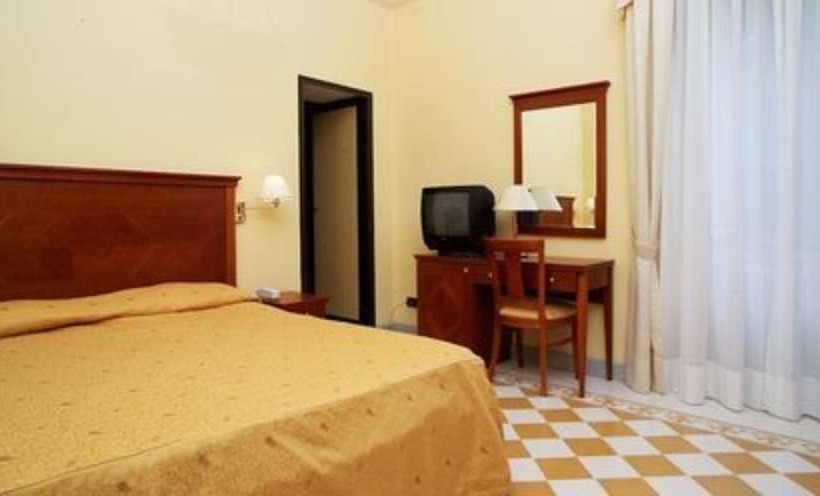 스탠다드 전망 룸, La Rondinella