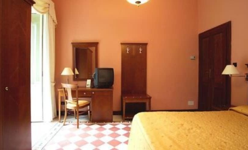 스탠다드 전망 룸, La Rondinella