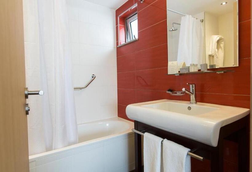 اتاق لوکس سه تخته, Regency Way Montevideo