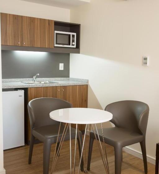 سوییت, Regency Way Montevideo