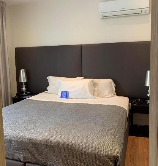 سوییت, Regency Way Montevideo