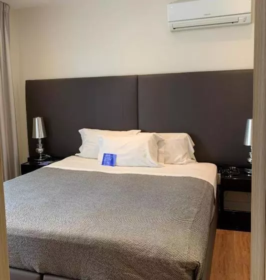 スイート, Regency Way Montevideo