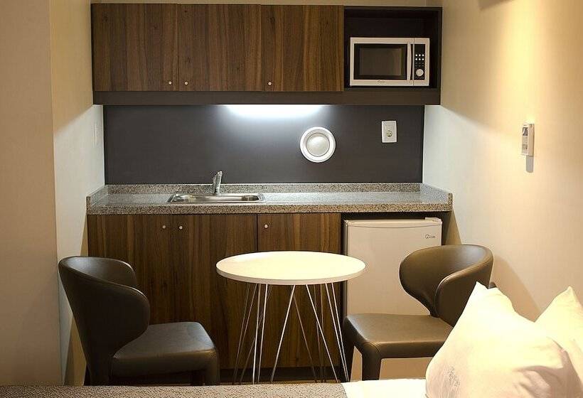 اتاق لوکس, Regency Way Montevideo