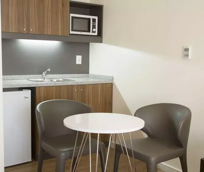 デラックスルーム, Regency Way Montevideo