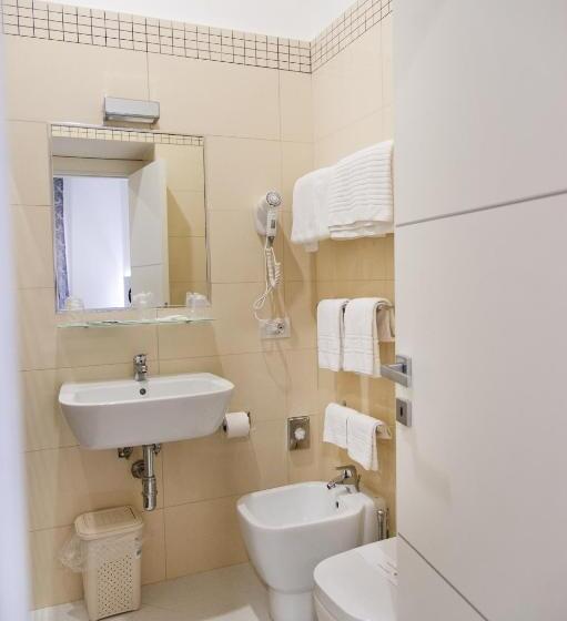 스탠다드 룸, Regina