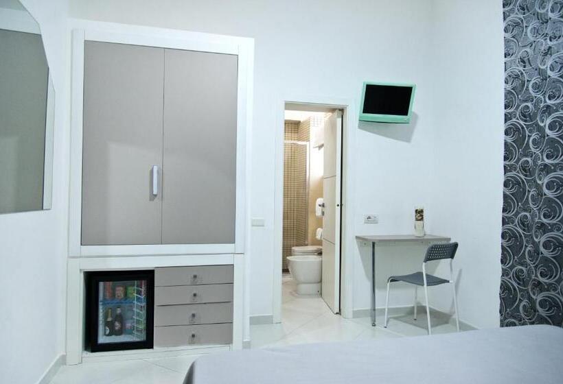 4인용 스탠다드 룸, Regina