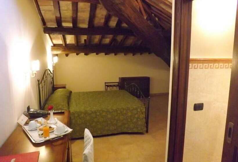 Классический Номер, Relais Il Postiglione  Antica Posta Dei Chigi