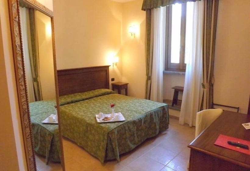 Классический Номер, Relais Il Postiglione  Antica Posta Dei Chigi