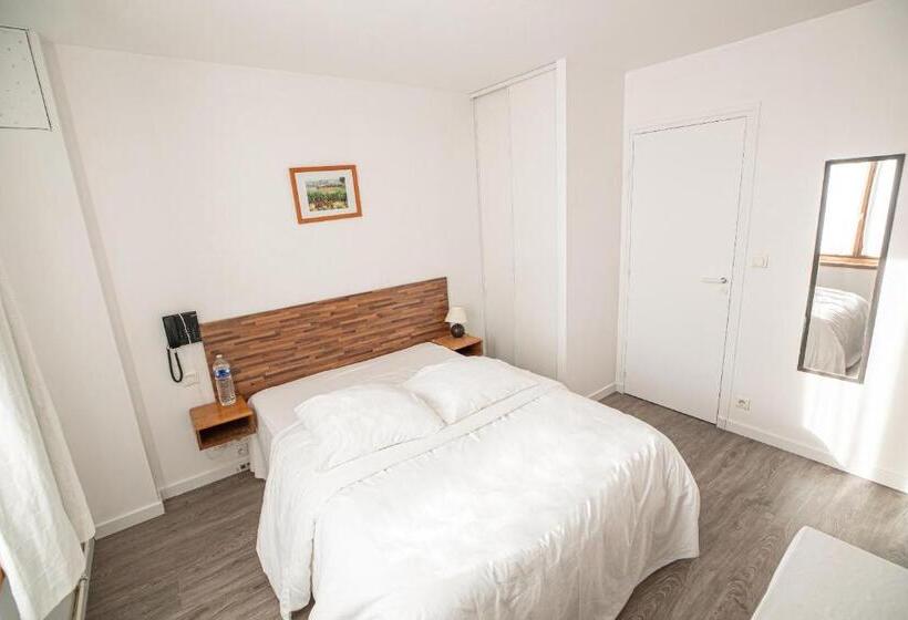 Номер Стандарт, Restaurant Des 4 Ecluses