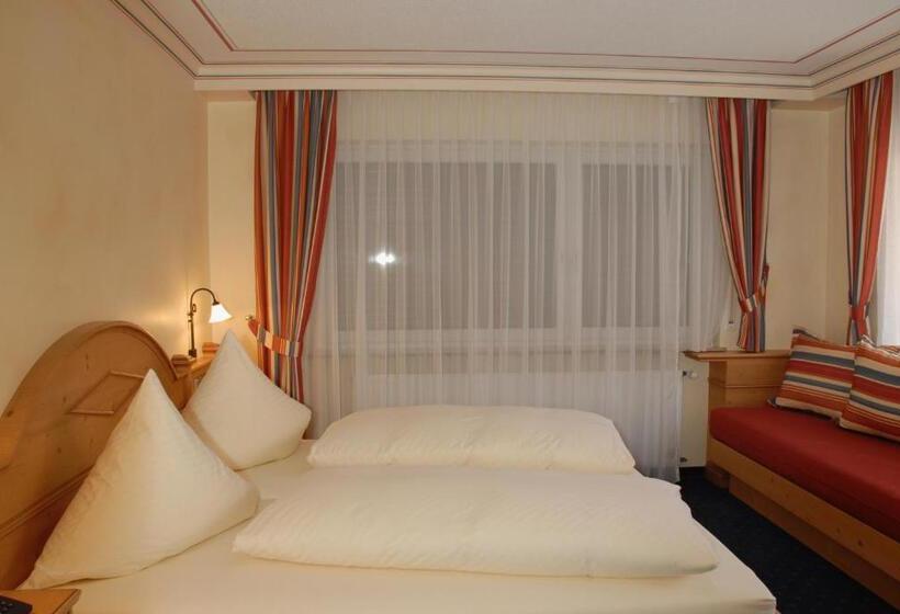 标准三人间, Restaurant Schieble