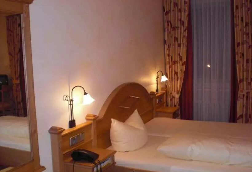 Standard Kolmen Hengen Huone, Restaurant Schieble