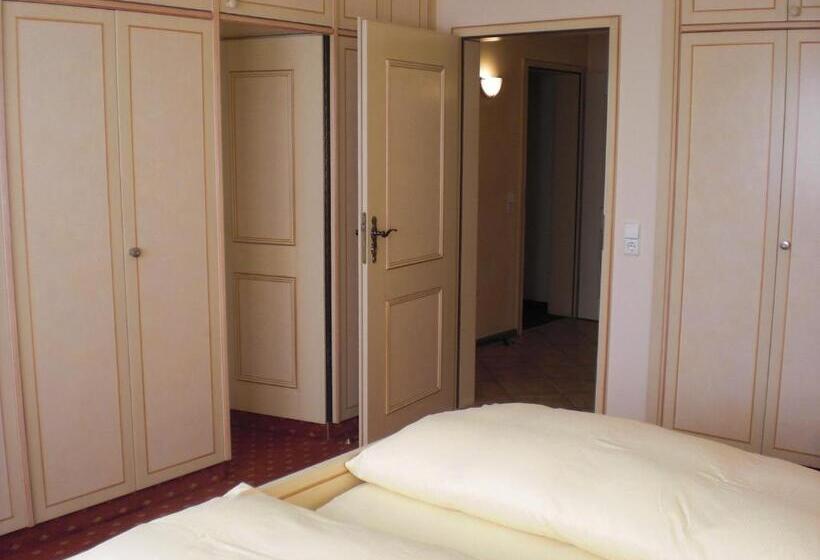 带2个卧室的套房, Restaurant Schieble