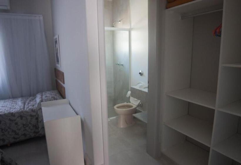 ２ベッドルームアパートメント, Santa Paula