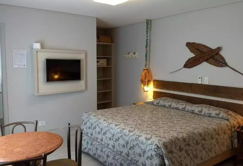 デラックスの４人部屋, Santa Paula
