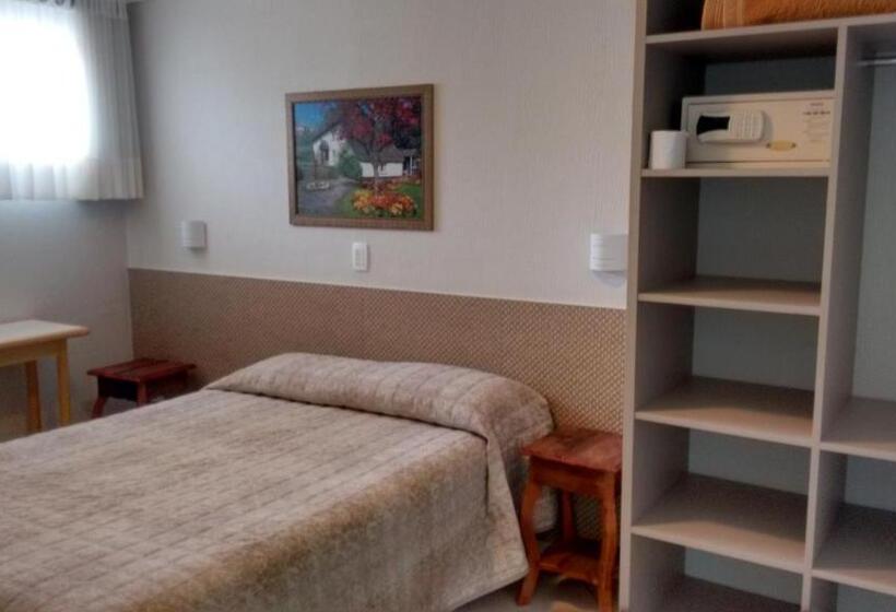 ジュニアスイート, Santa Paula