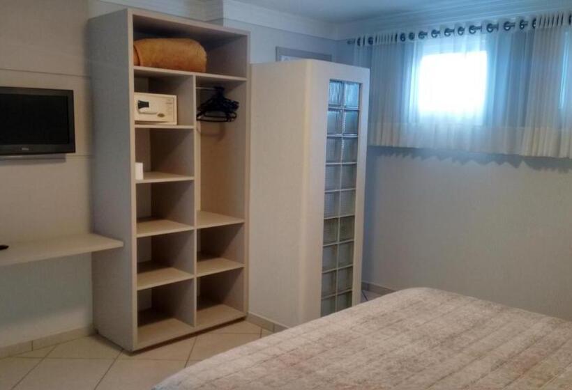 スイート（家族用）, Santa Paula