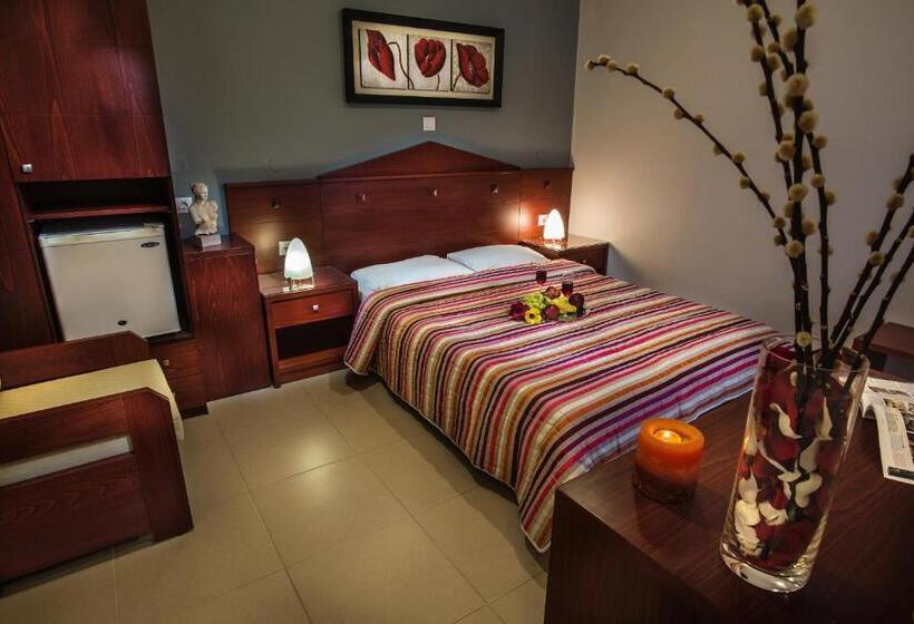 标准间, Semiramis Guesthouse