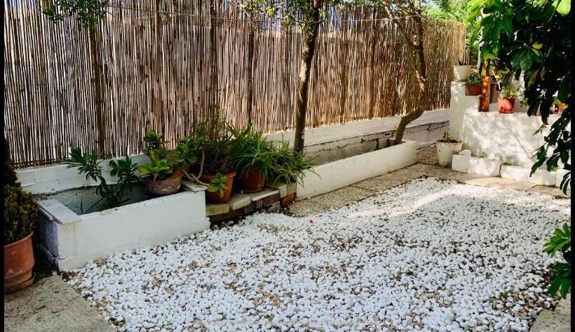 スタンダードシングルルーム, Semiramis Guesthouse