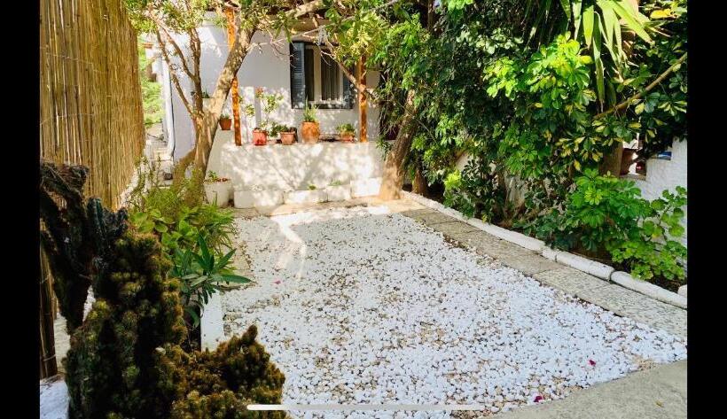 スタンダードシングルルーム, Semiramis Guesthouse