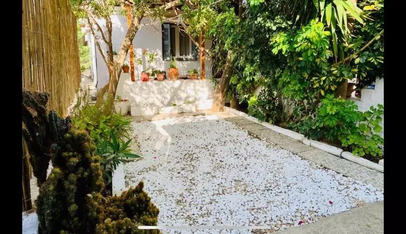 اتاق استاندارد یک نفره, Semiramis Guesthouse