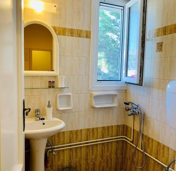 スタンダードシングルルーム, Semiramis Guesthouse