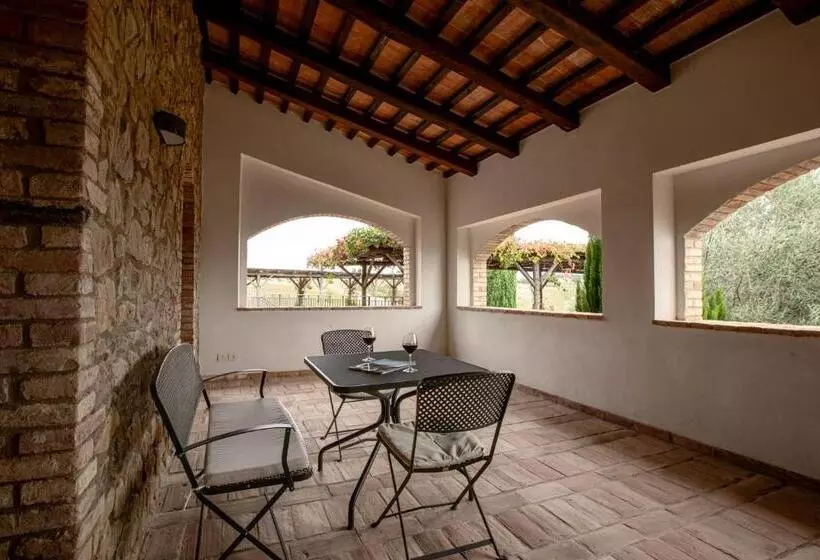 デラックスルーム, Tenuta Pianirossi